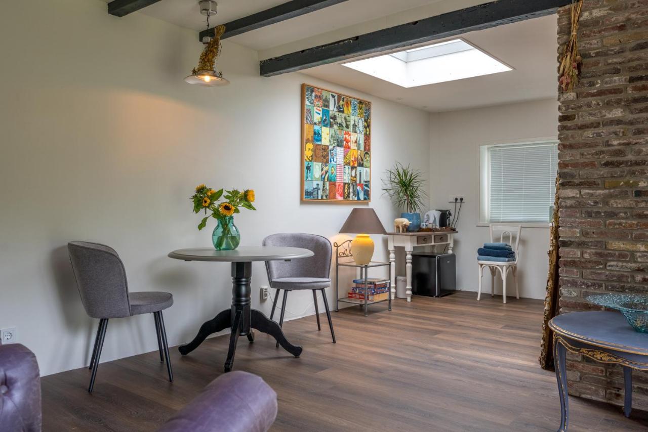 B&B De Oude Skuur tuinkamer Ooi Oosterend  Buitenkant foto